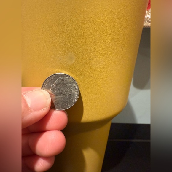 Stanley 40oz Quencher - Picture 3 of 6